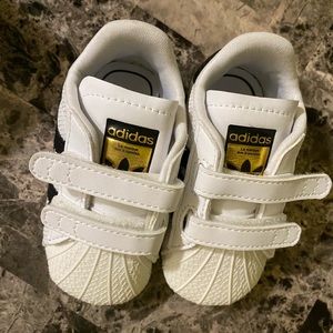 COPY - Adidas black and white